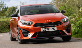 Kia ProCeed- front cornering